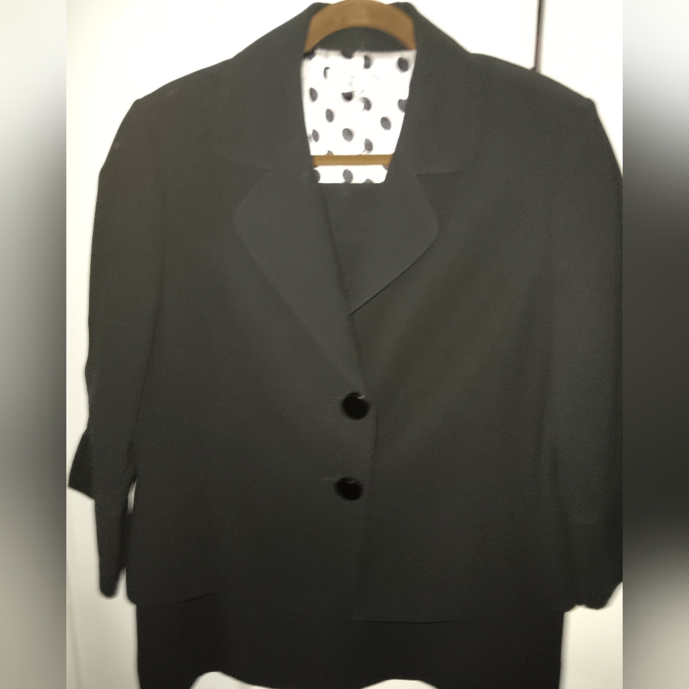 Tahari ASL Black Suit